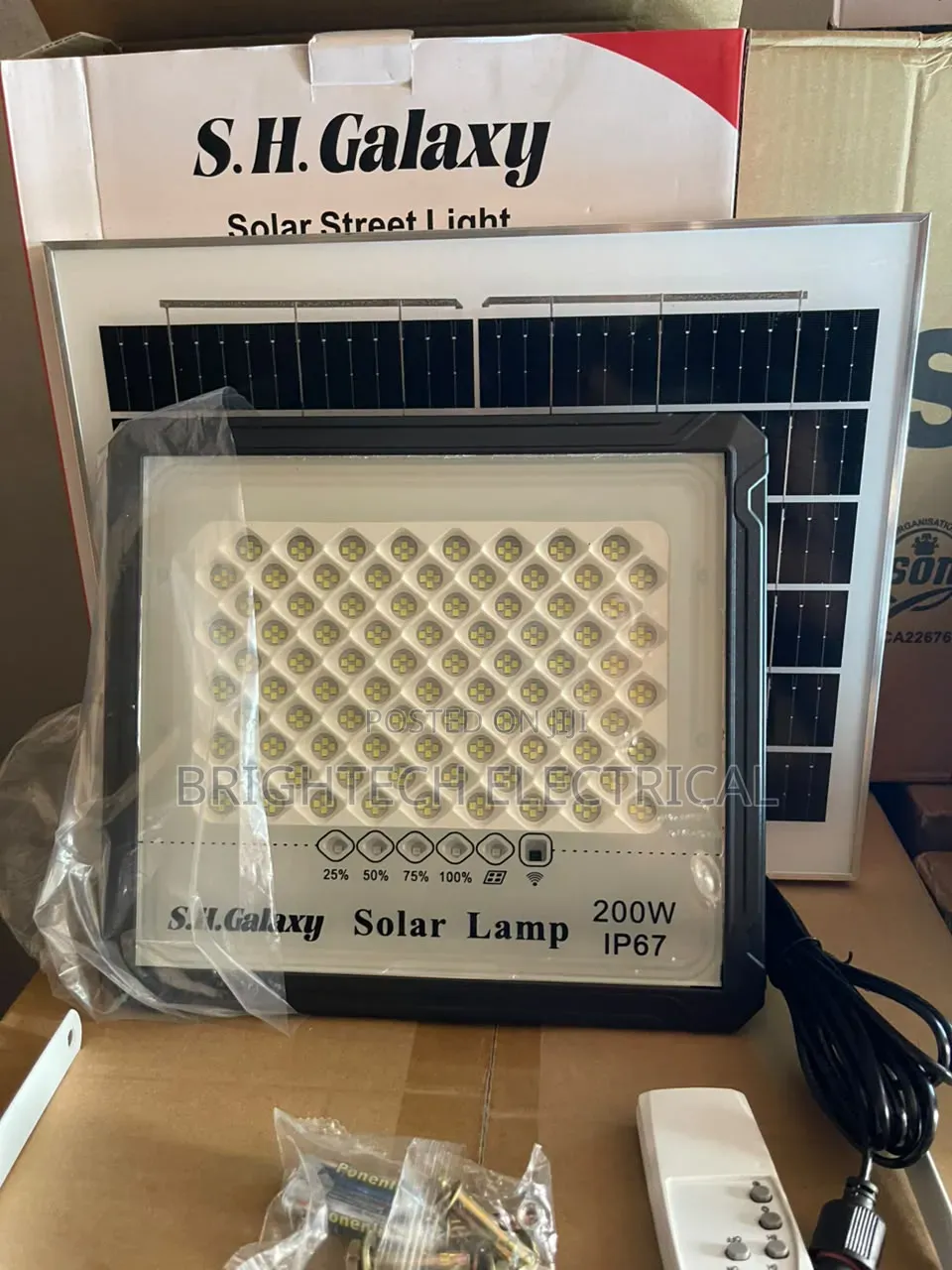 Original Solar Flood Light 200watts Multiple Eyes