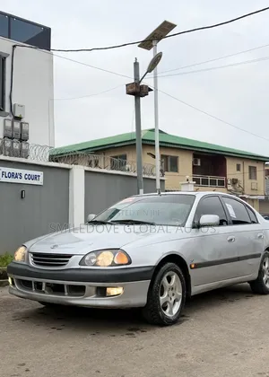 Toyota Avensis 2003 Silver