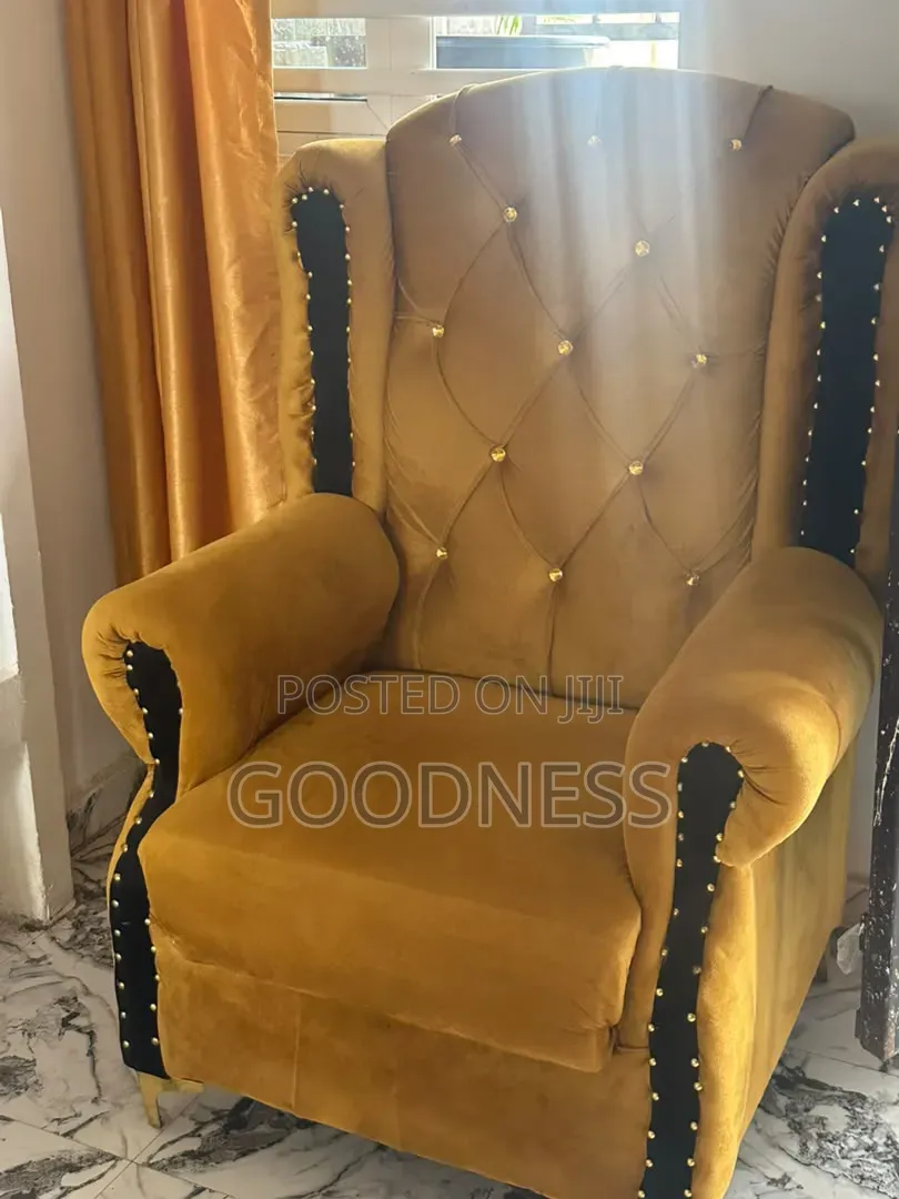 Standard Royal Chairs