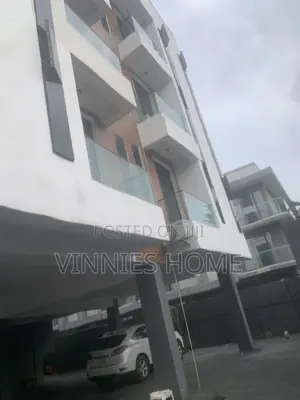 2bdrm Block of Flats in Chevron for rent