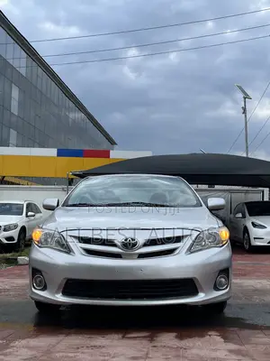 Toyota Corolla 2011 Silver