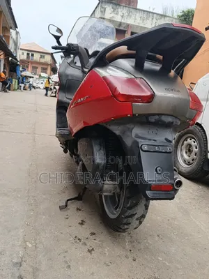 Aprilia Atlantic 2018 Red