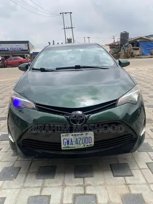 Toyota Camry LE 4dr Sedan (2.5L 4cyl 6A) 2015 Green