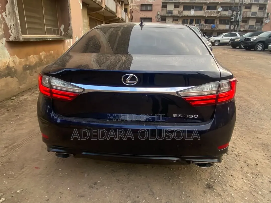 Lexus ES 2016 Blue