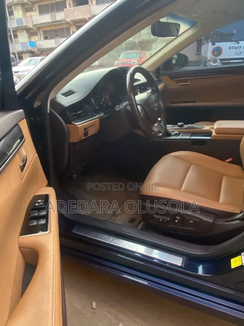 Lexus ES 2016 Blue