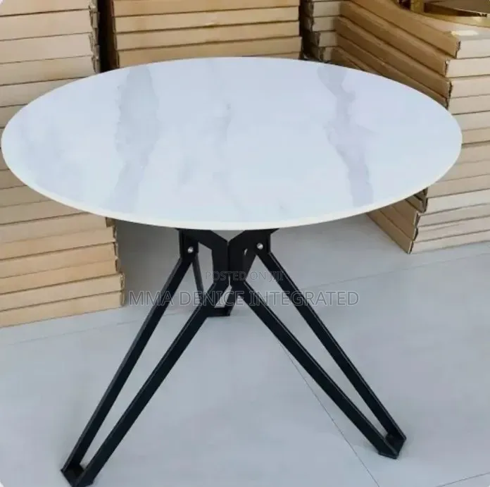 Modern Oval Marble Dining Table – Black Metal Legs