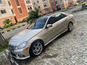 Mercedes-Benz E350 2012 Gold
