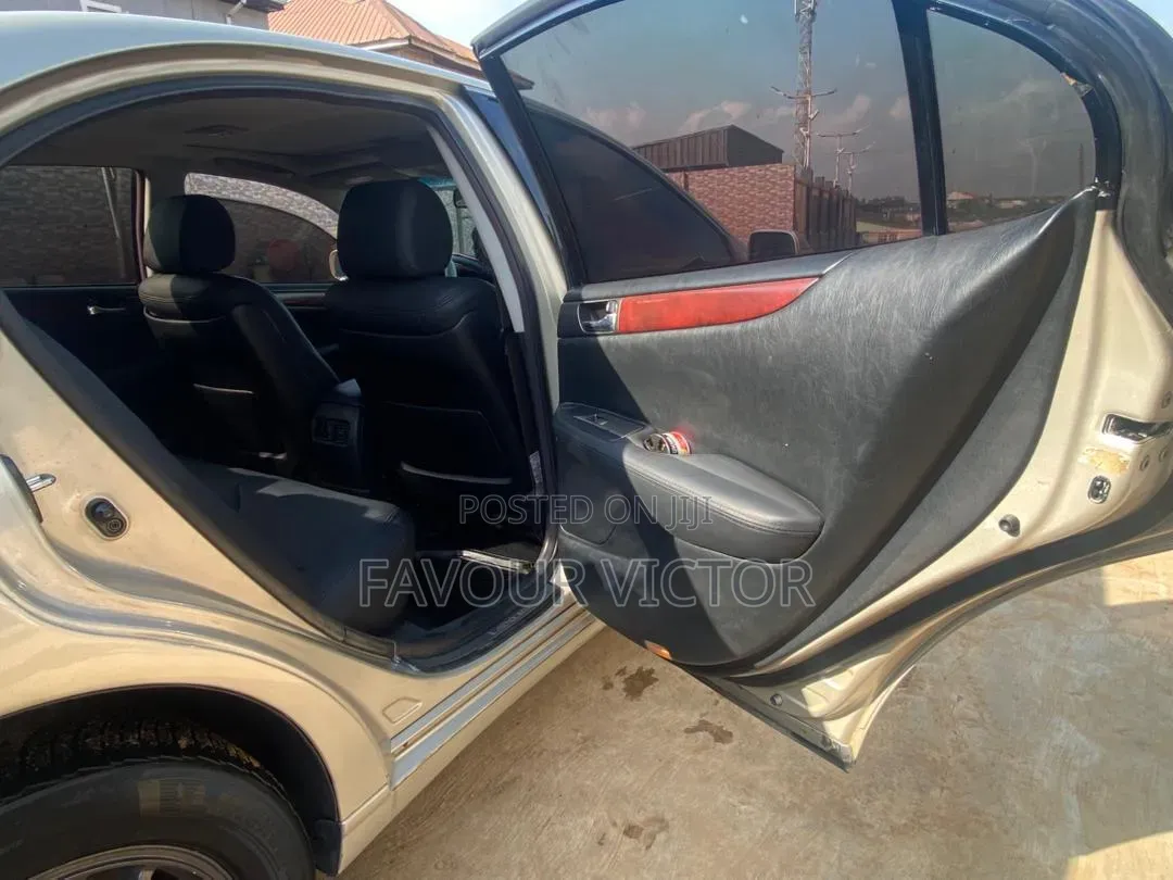 Lexus ES 330 2005 Gold