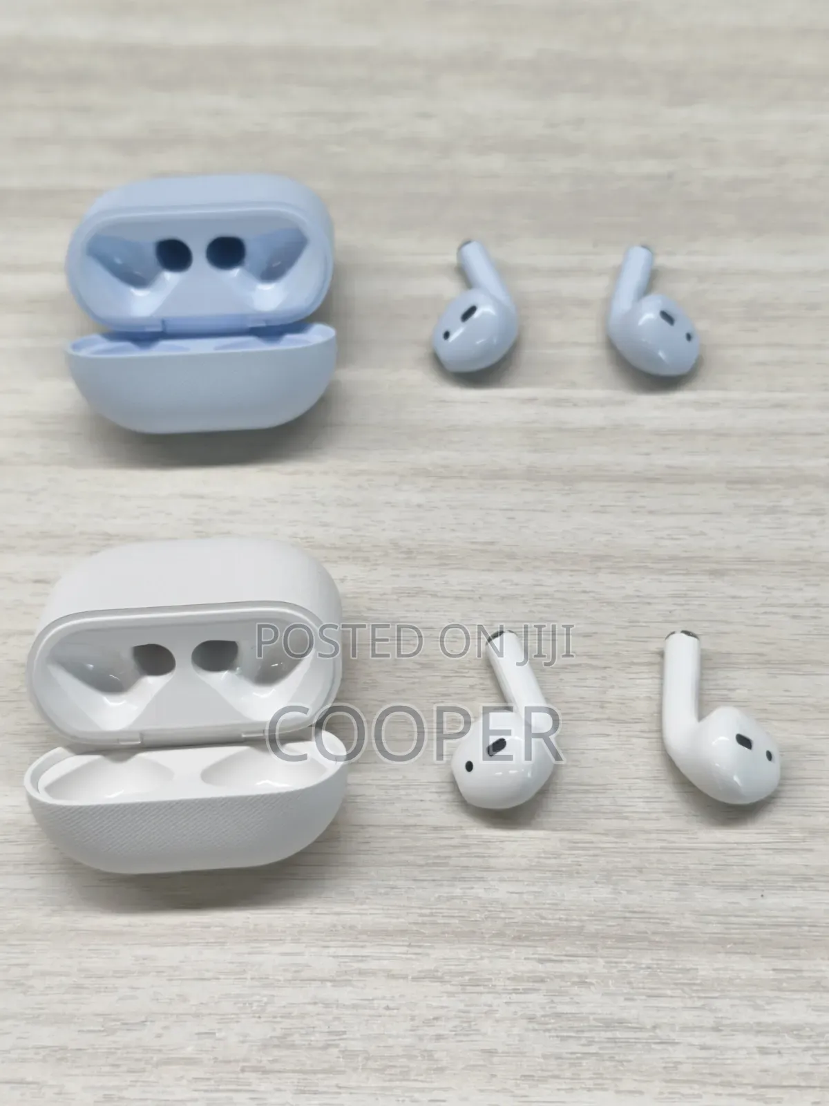 Earbuds. Airpod.