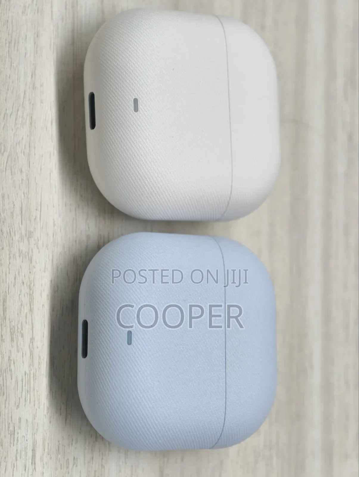 Earbuds. Airpod.