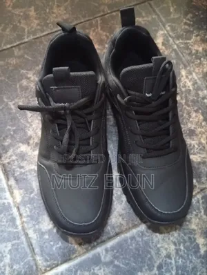 Bulade Low-Top Sneakers