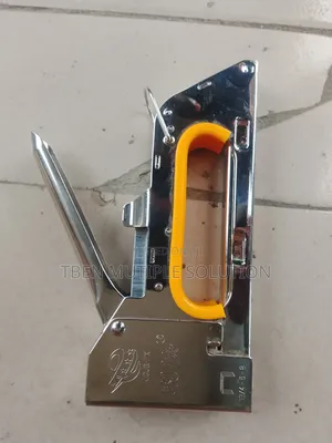 Manual Heavy-Duty Gun Tacker or Staple Gun