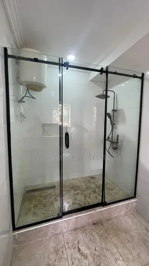 Modern Bathroom Glass Enclosure