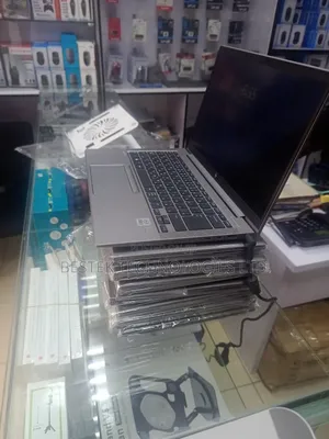 Laptop HP ZBook Firefly 14 G7 16GB Intel Core i7 SSD 512GB