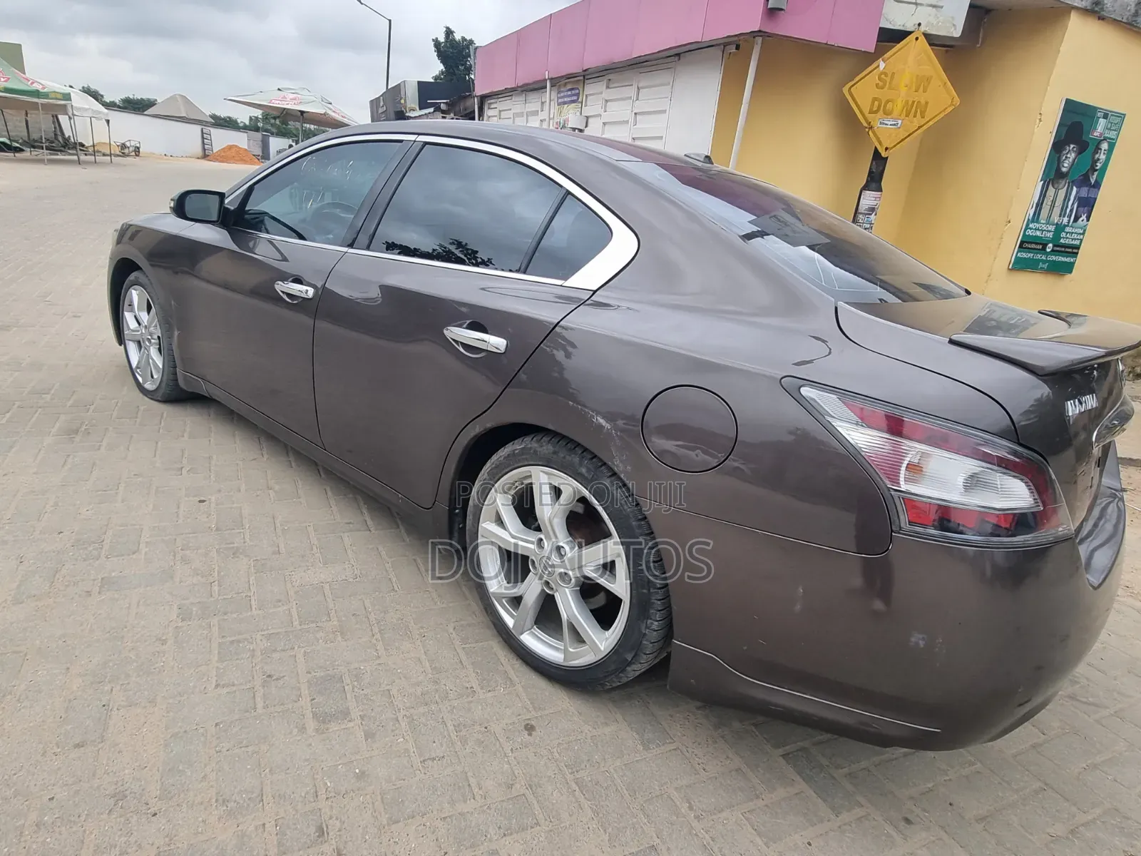 Nissan Maxima 2012 Brown