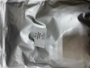 Mequinol Flakes