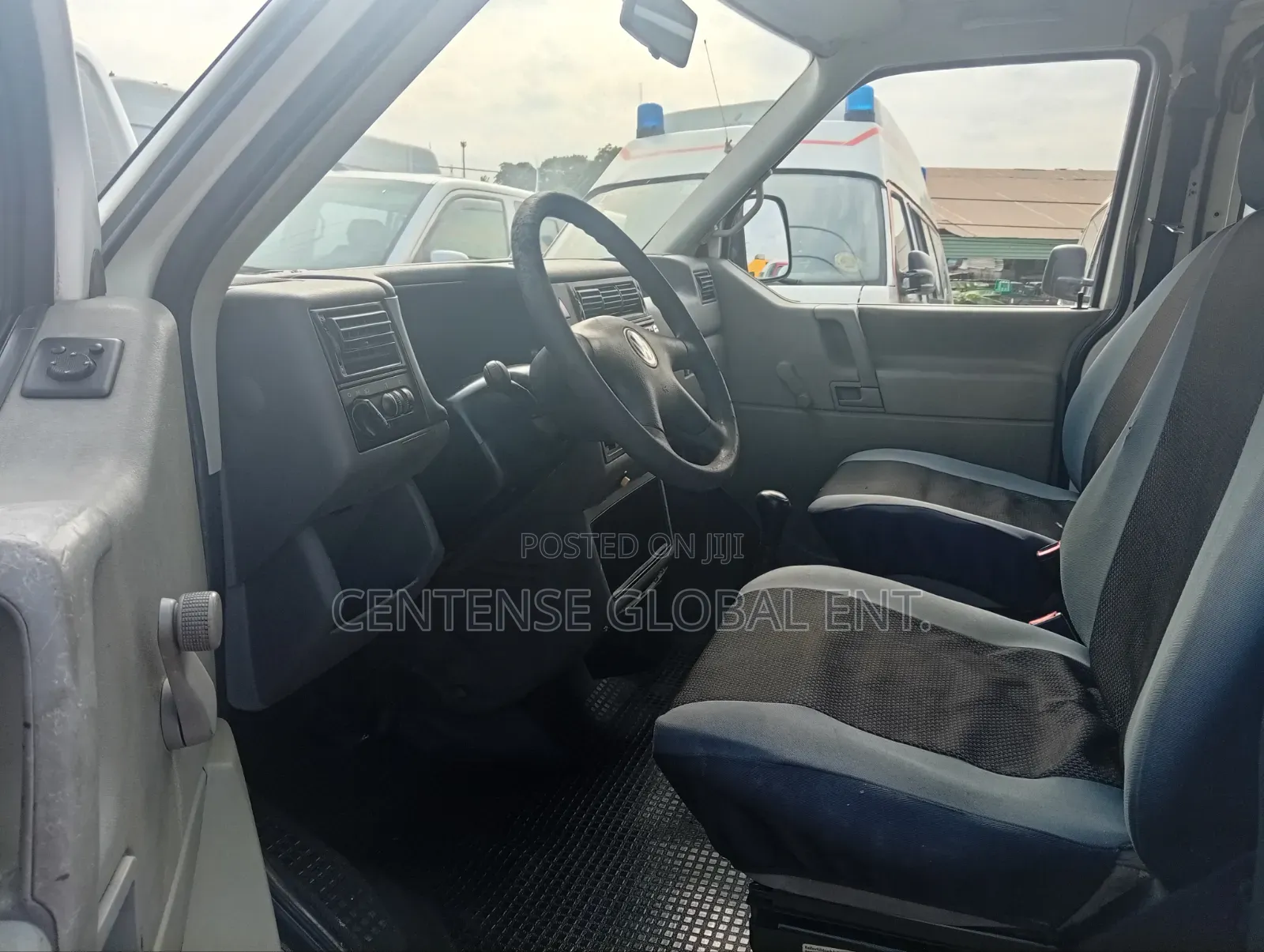 Volkswagen Transporter 2004 White