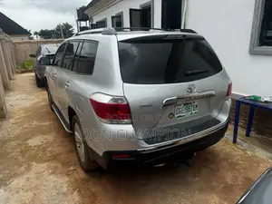 Toyota Highlander Limited 2010 Silver