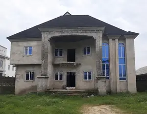 5bdrm Duplex in Eneka for sale