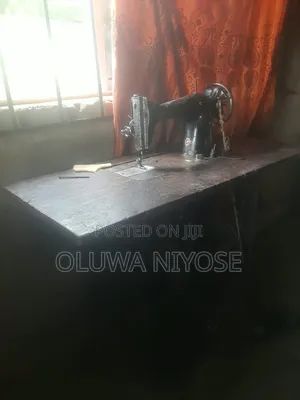 Manual Sewing Machine
