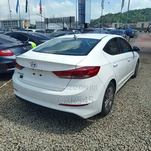 Hyundai Elantra 2018 White