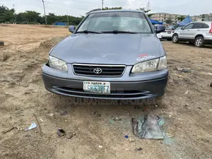 Toyota Camry 2000 Blue