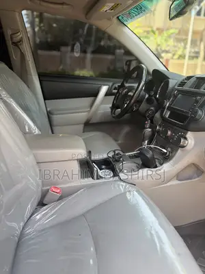 Toyota Highlander 2011 Gray