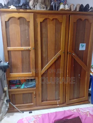 3-Door Wooden Wardrobe – Large Spacious