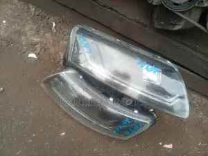 Headlights Yahoo Audi A6l 2010
