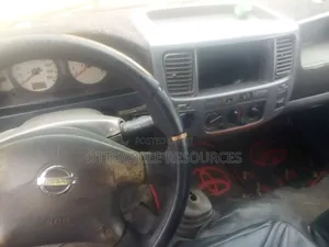 Nissan Caravan (Urvan) 2001 White