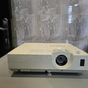 Hitachi Multi Purpose Projector