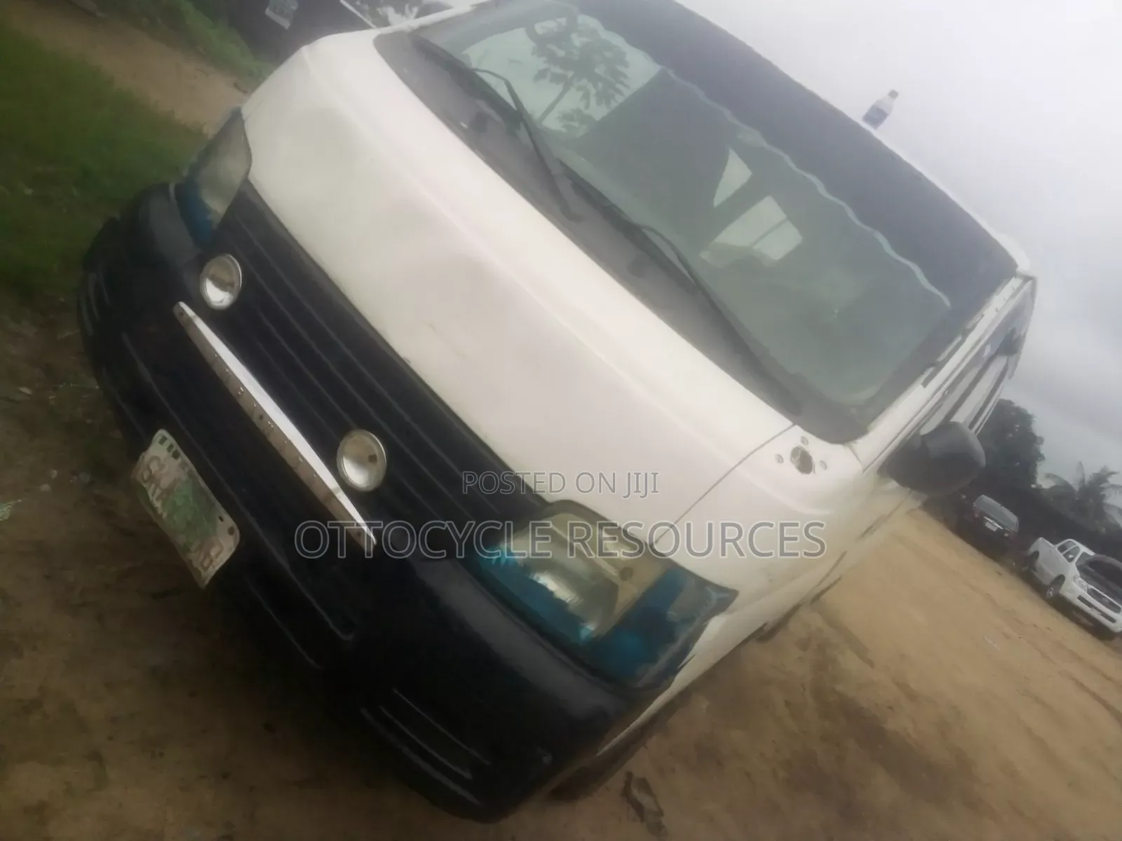 Nissan Caravan (Urvan) 2001 White