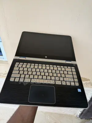 Laptop HP Pavilion x360 8GB Intel Core i5 SSD 256GB