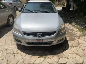 Honda Accord 2005 Silver