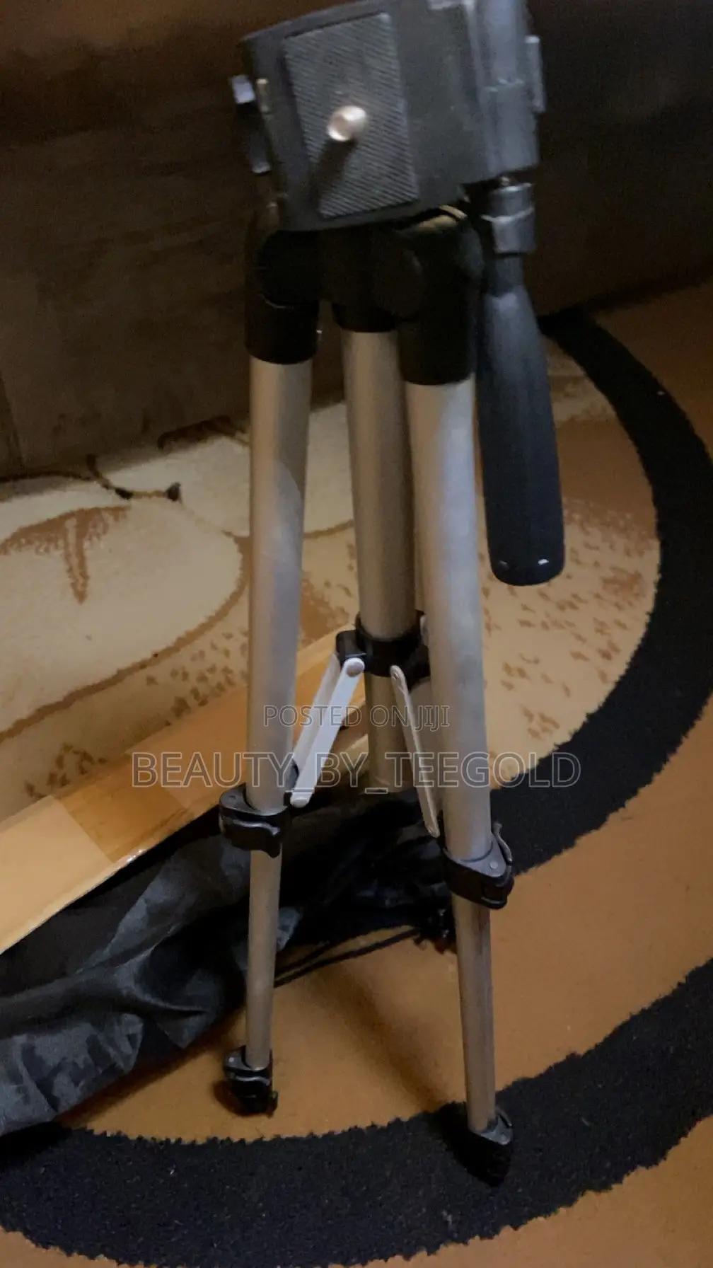 Tripod Stand