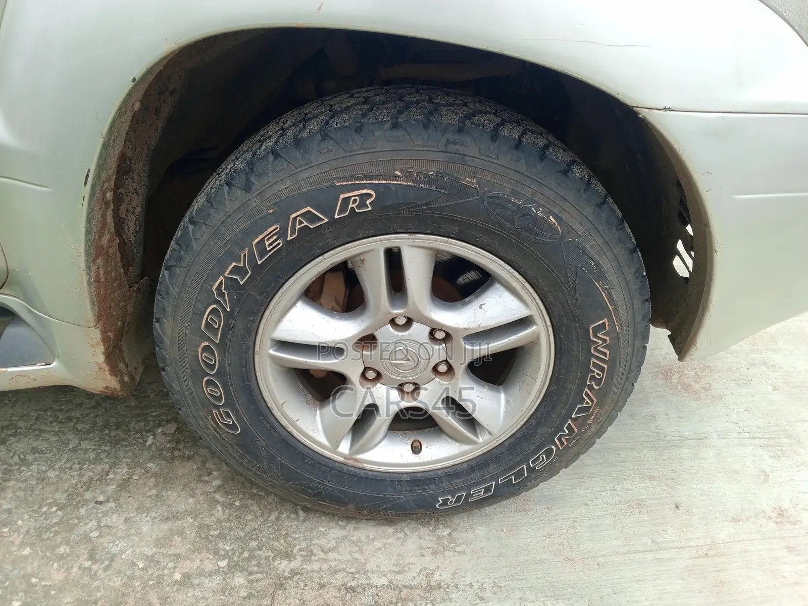 Lexus GX 2005 Silver
