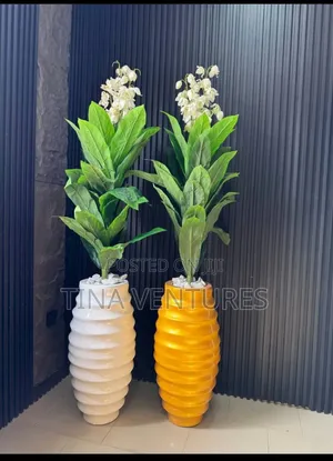 Artificial Flowers and Vase Set . Available in Different Sizes