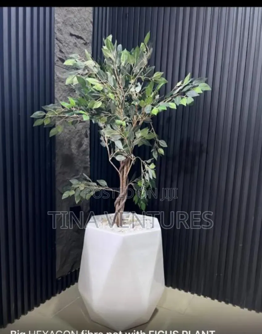 Artificial Flowers and Vase Set . Available in Different Sizes