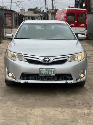 Toyota Camry 2012 Silver