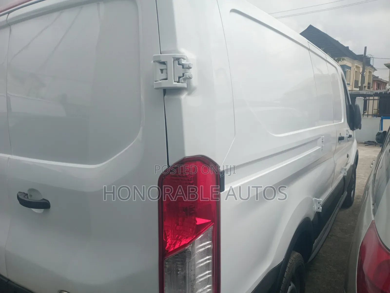 Ford Transit-350 2018 White