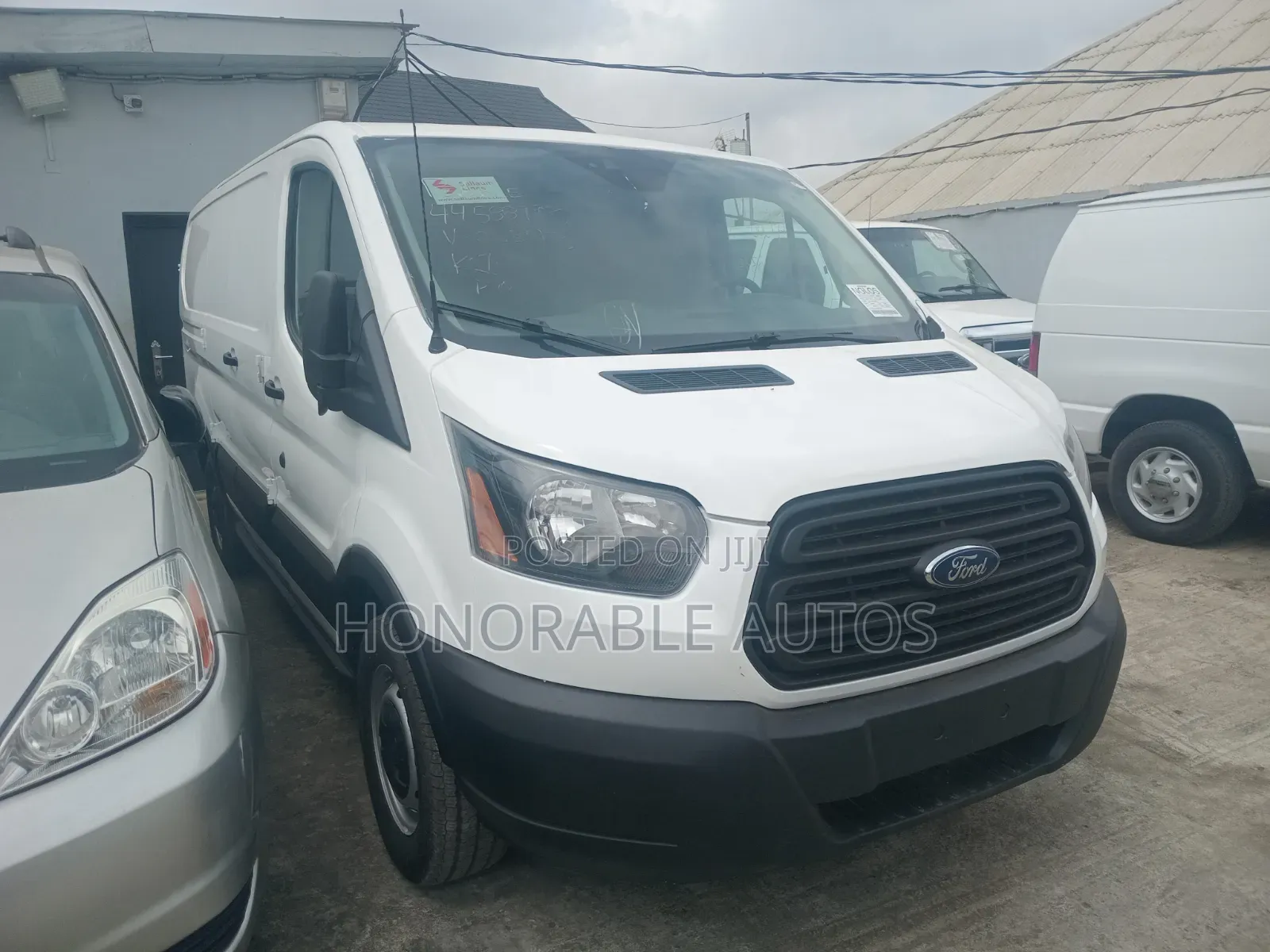 Ford Transit-350 2018 White