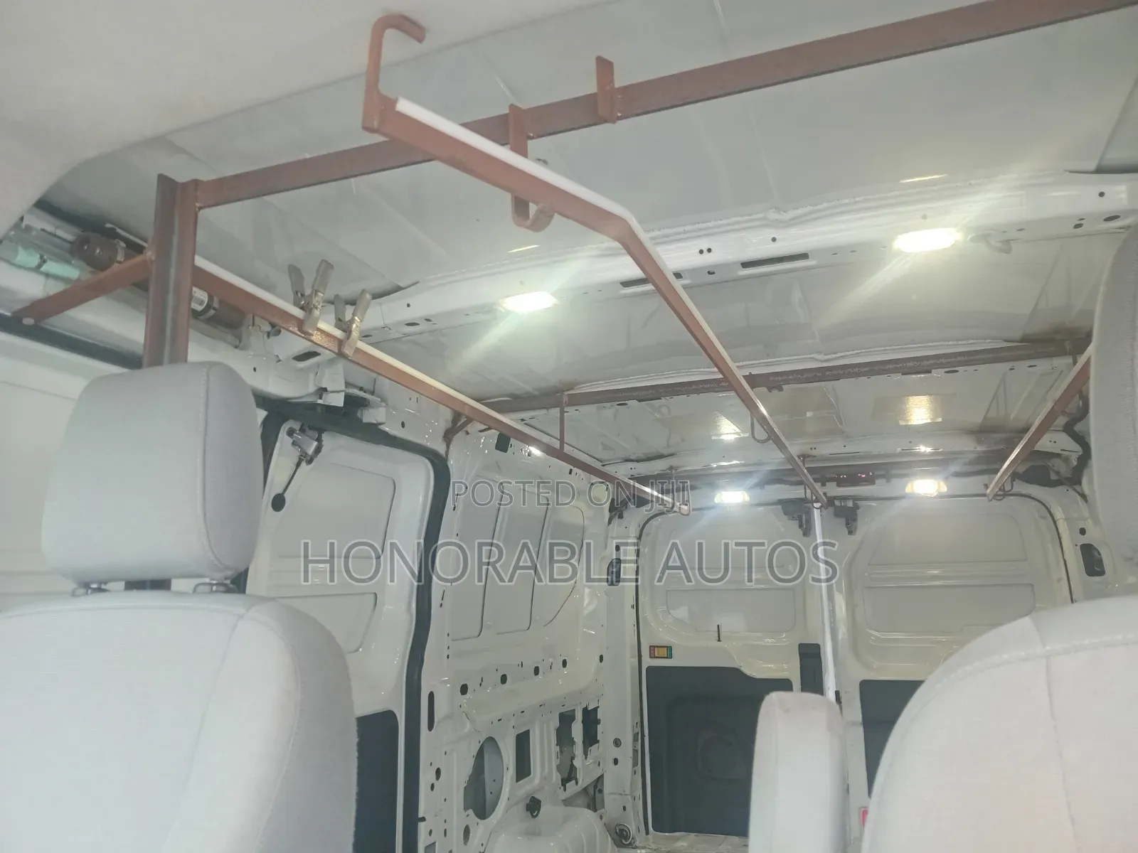 Ford Transit-350 2018 White