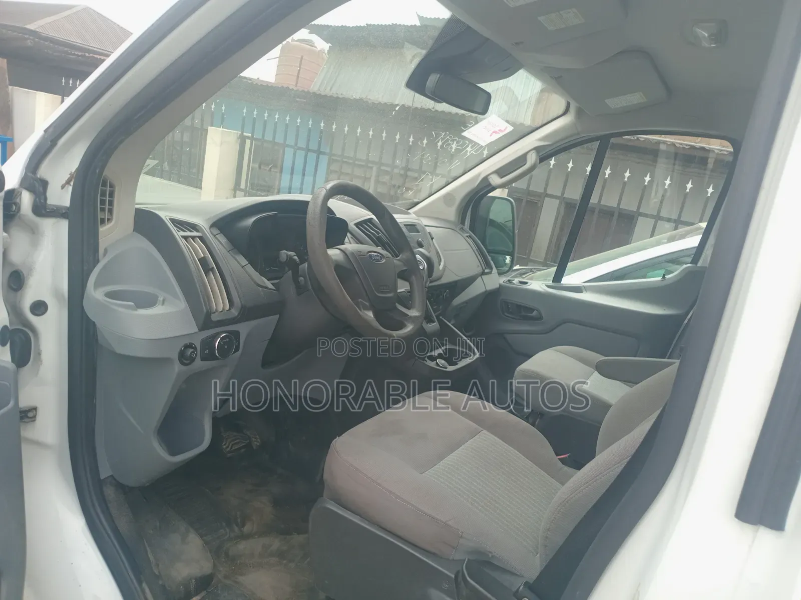 Ford Transit-350 2018 White
