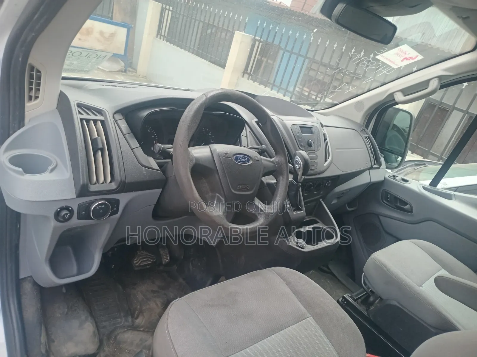 Ford Transit-350 2018 White