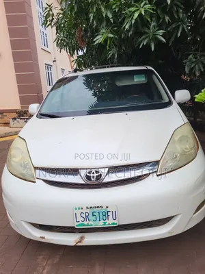 Toyota Sienna 2006 White