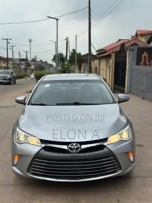 Toyota Camry LE 4dr Sedan (2.5L 4cyl 6A) 2016 Silver