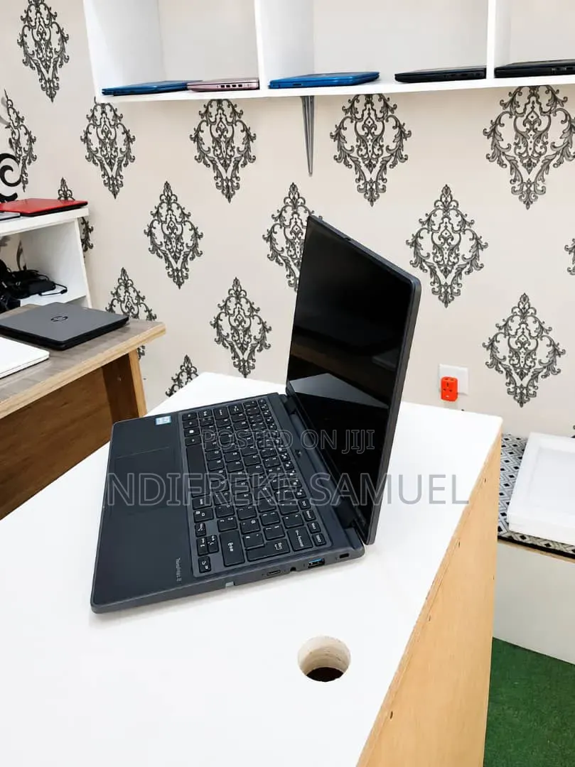 Laptop Acer Aspire E360 4GB Intel Pentium SSD 72GB