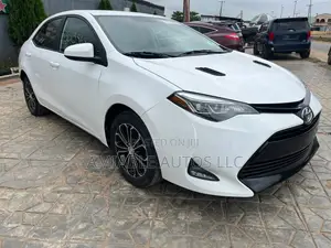 Toyota Corolla LE Eco 4dr Sedan (1.8L 4cyl CVT) 2016 White