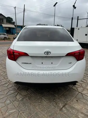Toyota Corolla LE Eco 4dr Sedan (1.8L 4cyl CVT) 2016 White
