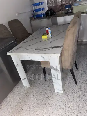 Complete Dining Set With 4 Chairs